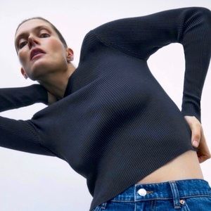 Zara Round Collar Knit Top W/Shoulder Pads